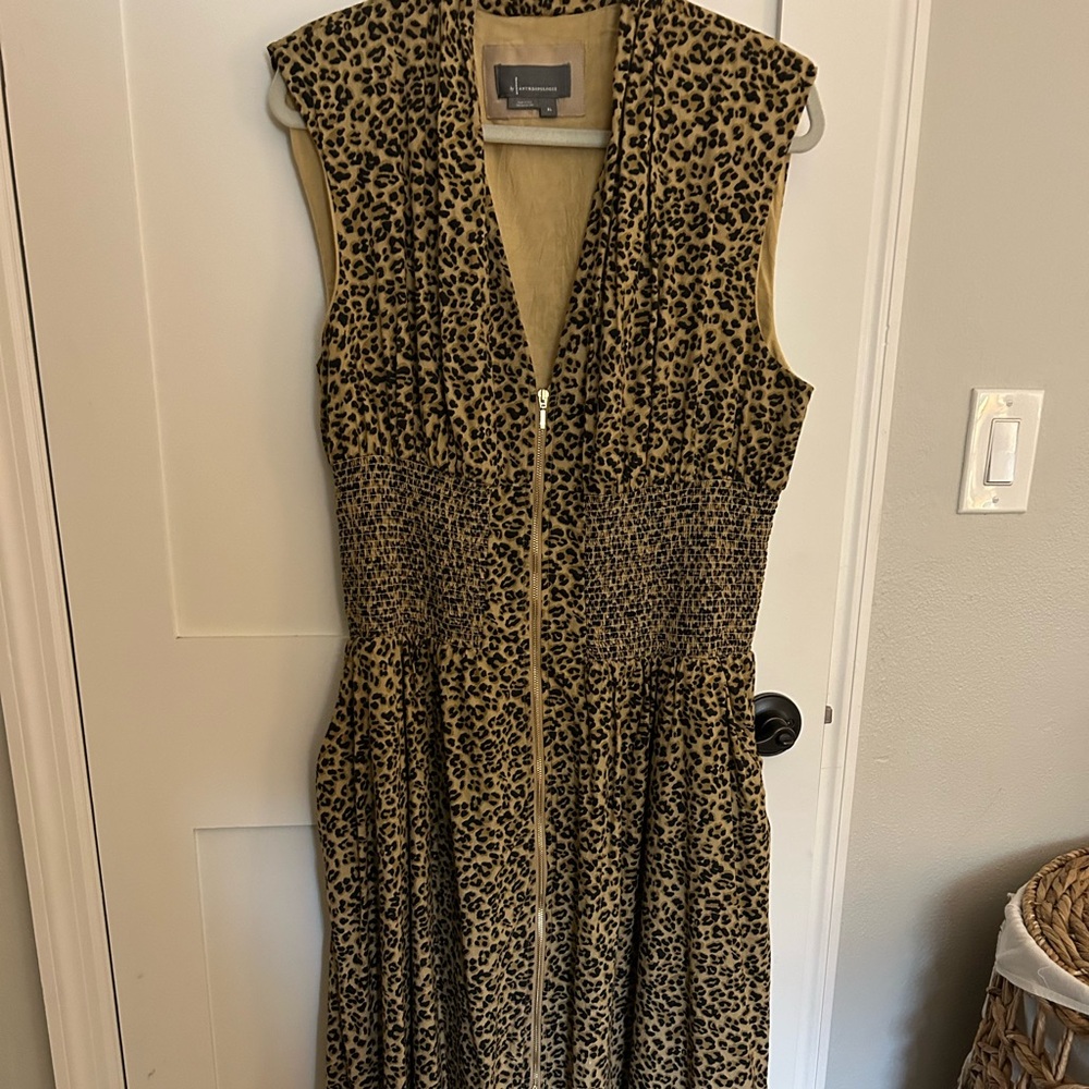 The tommie cap-sleeved smocked front-zip midi shirt dress.